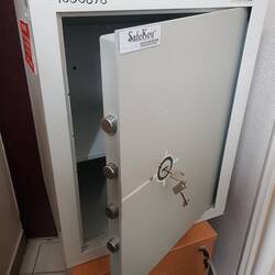 ДВК, вскрытие, изготовление комплекта ключей по замку Stainbah