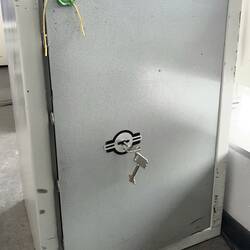 Вскрытие сейфа ДВК и изготовление комплекта ключей по замку Stainbah
